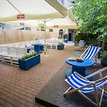 Auberge de jeunesse Let's Rock Party Hostel! Age Limit From 18 Until 40! *