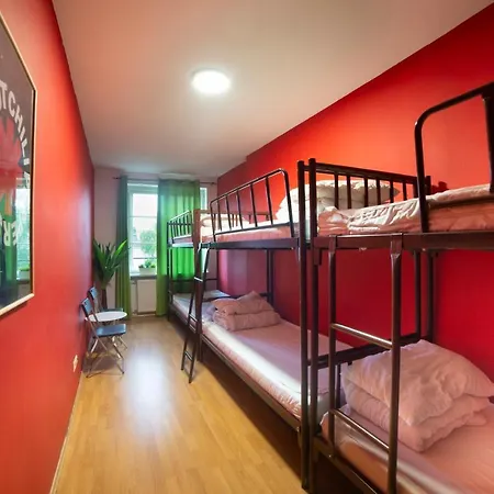 Let's Rock Party Hostel! Age Limit From 18 Until 40! Vandrarhem *