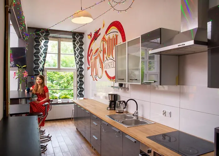 Albergue Let's Rock Party Hostel! Age Limit From 18 Until 40!