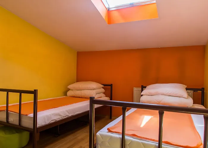 Let's Rock Party Hostel! Age Limit From 18 Until 40! Albergue *