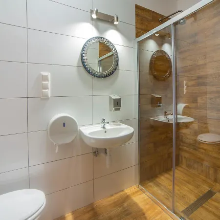 Let's Rock Party Hostel! Age Limit From 18 Until 40! קרקוב