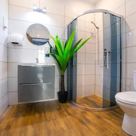 Let's Rock Party Hostel! Age Limit From 18 Until 40! * קרקוב