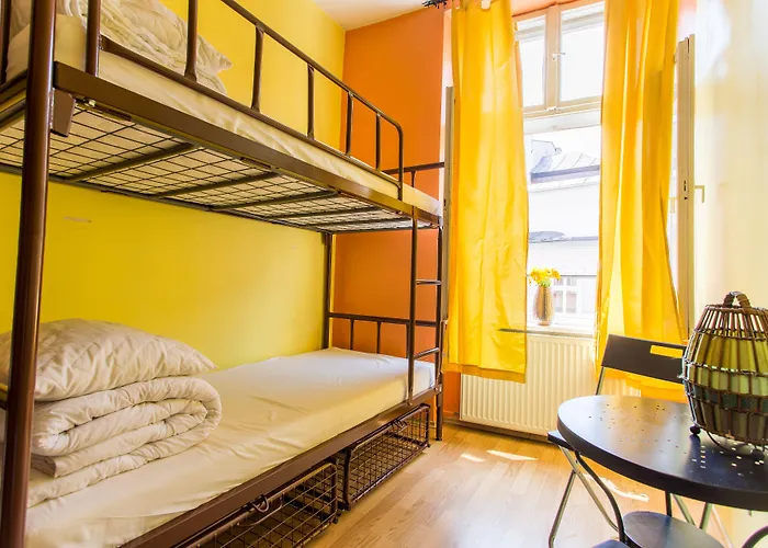 Let's Rock Party Hostel! Age Limit From 18 Until 40! 호스텔