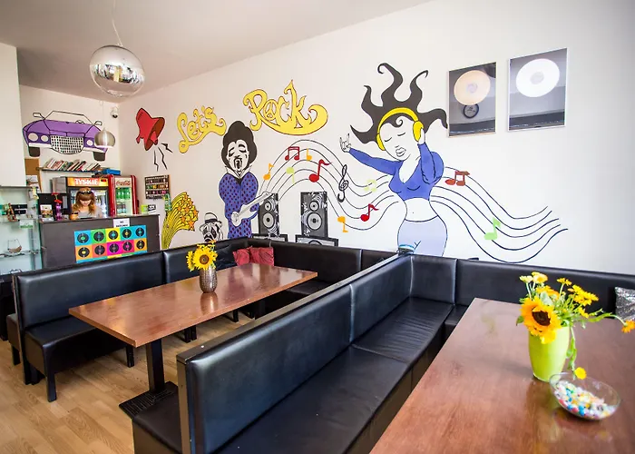 Let's Rock Party Hostel! Age Limit From 18 Until 40! Hostel Kraków