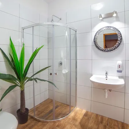 Let's Rock Party Hostel! Age Limit From 18 Until 40! Krakow