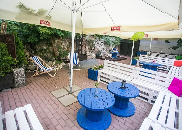 Ostello Let's Rock Party Hostel! Age Limit From 18 Until 40!